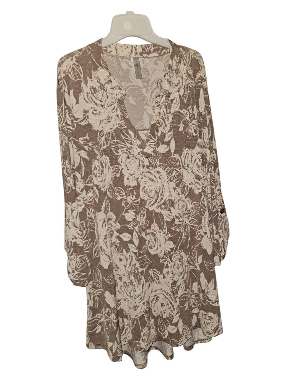 XL Honeyme Curvy Taupe Floral Top